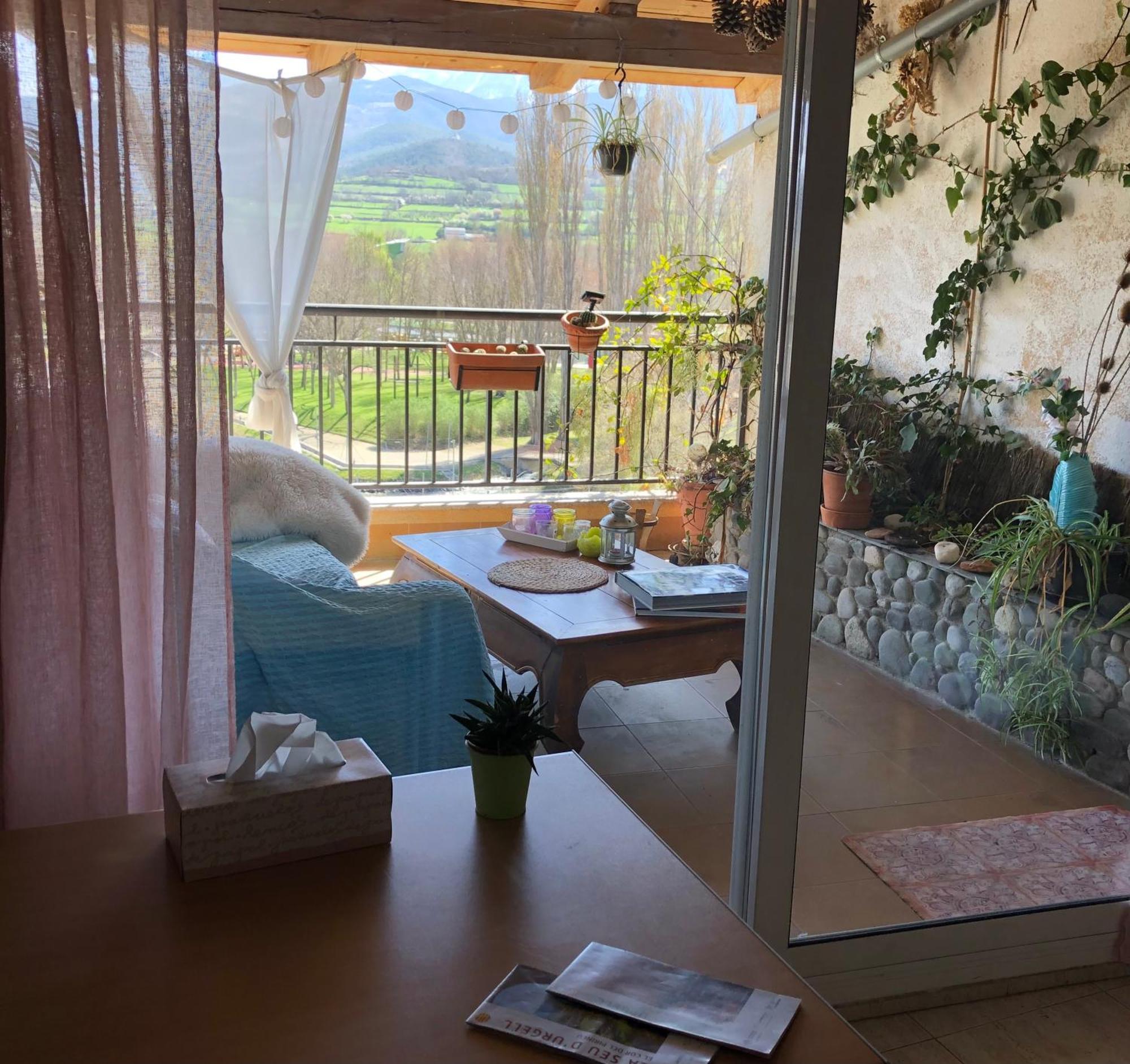 Bed and Breakfast Casa Catharina La Seu d'Urgell Esterno foto