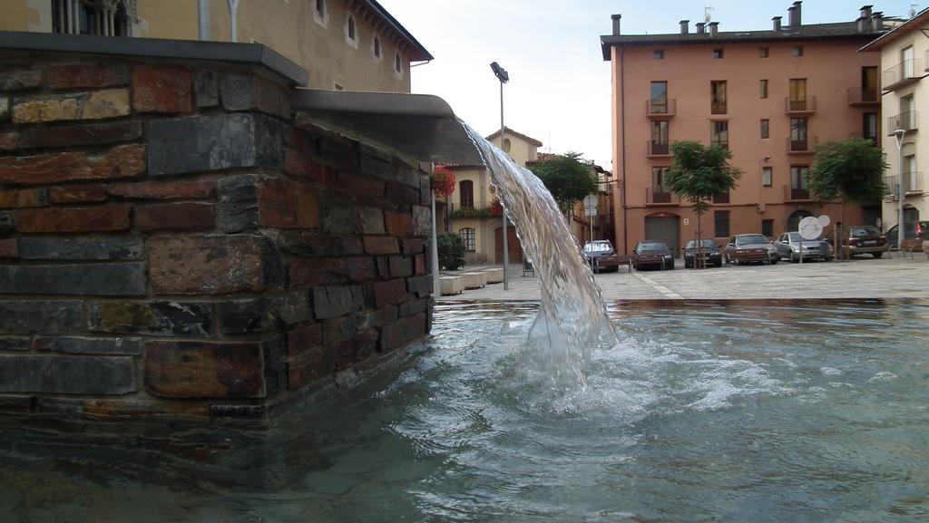 Bed and Breakfast Casa Catharina La Seu d'Urgell Esterno foto