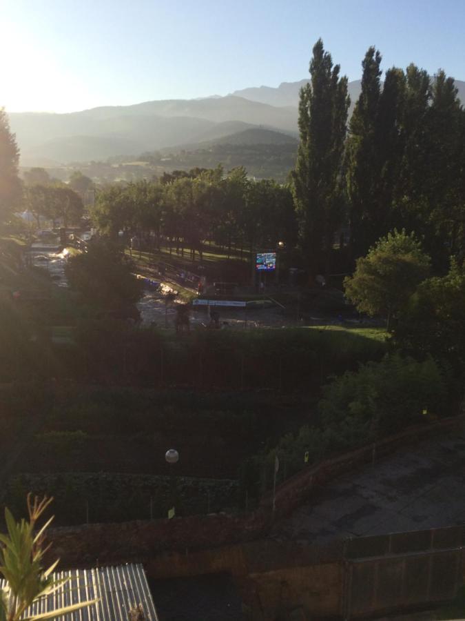 Bed and Breakfast Casa Catharina La Seu d'Urgell Esterno foto